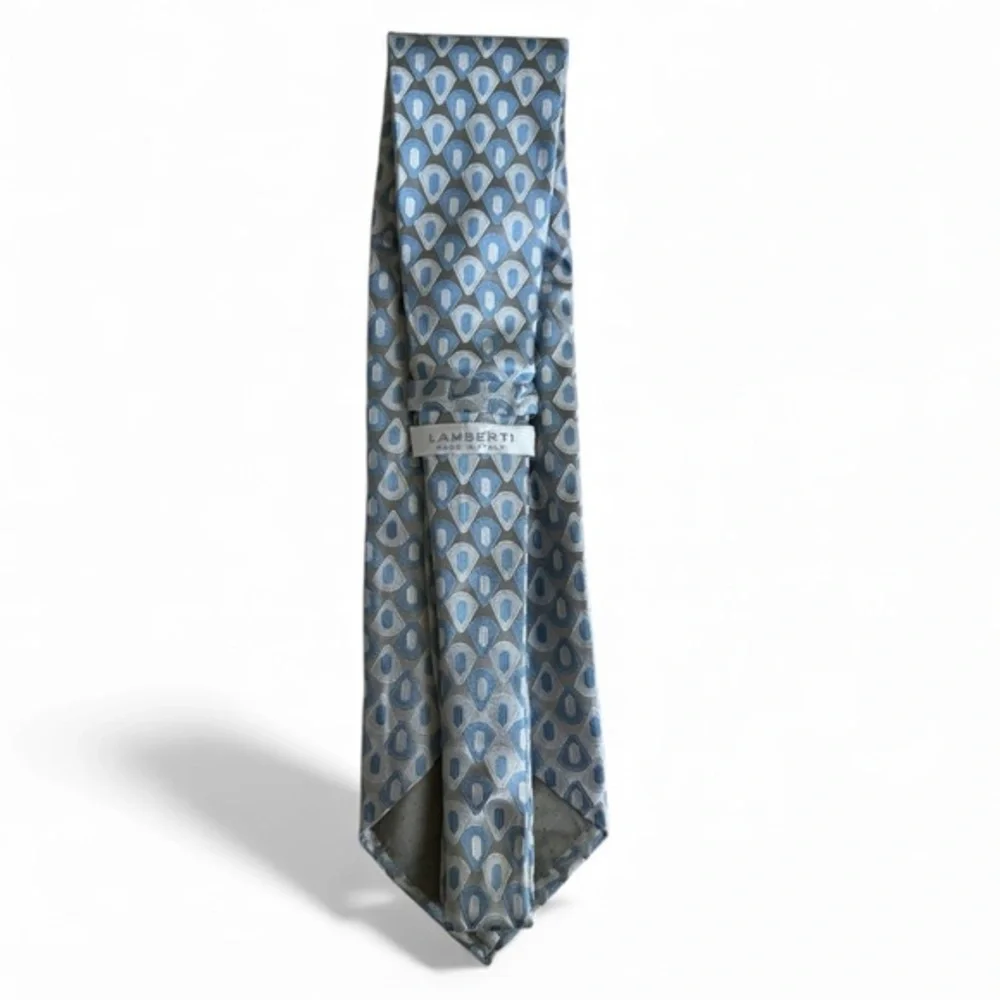 Lamberti Made in Italy Silk Necktie Light‎ Blue Silver Paisley Teardrop Pattern